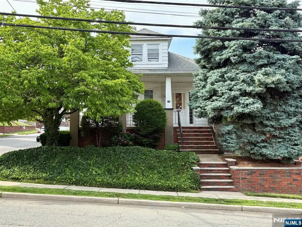 315 Outwater Lane, Garfield