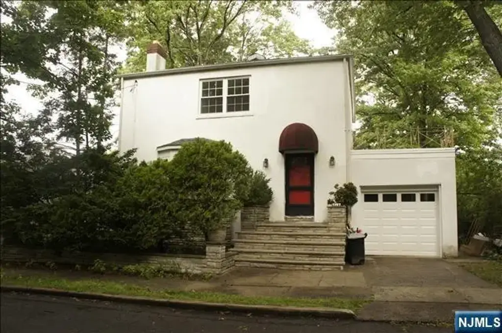 1257 Briar Way, Fort Lee