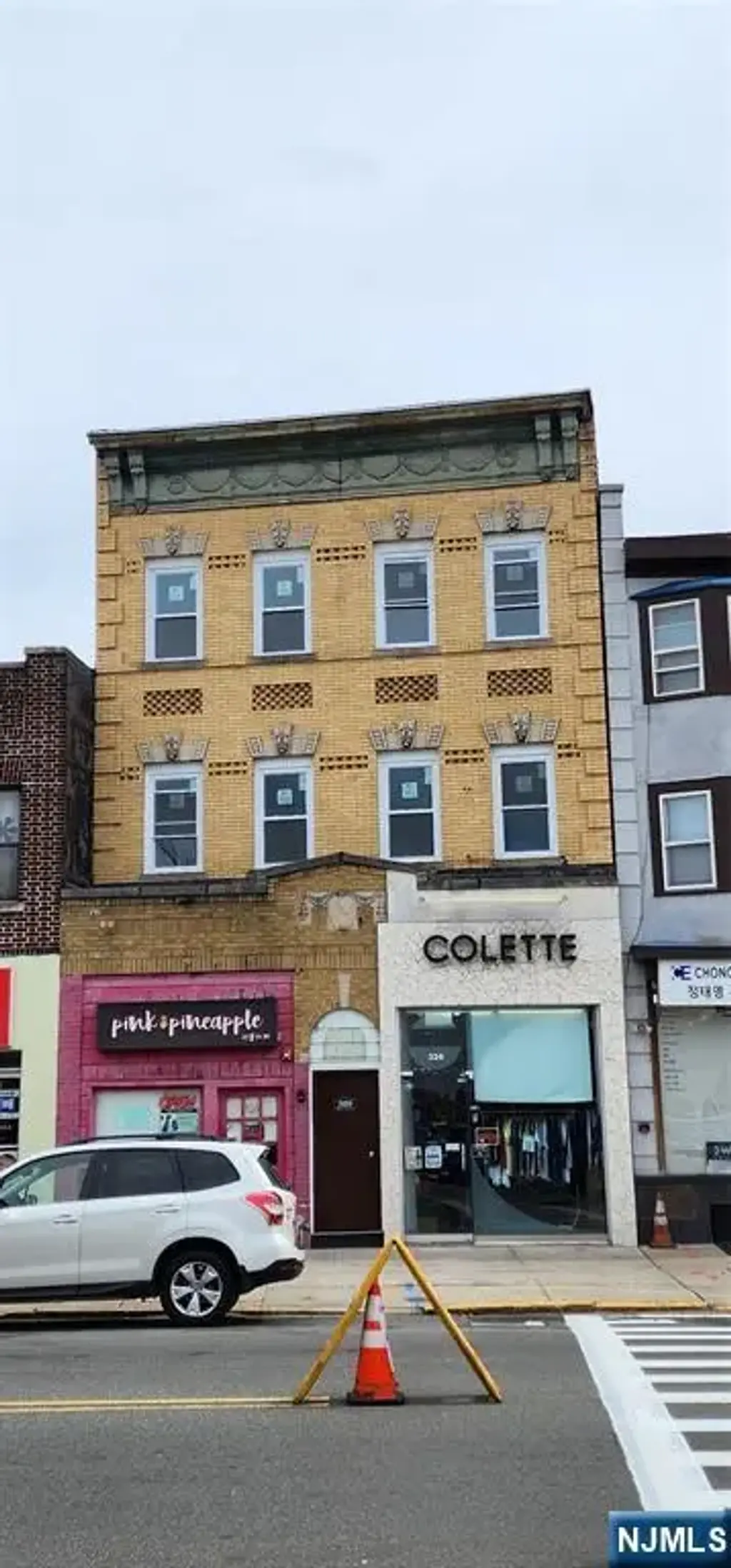 326 Broad Avenue, Palisades Park