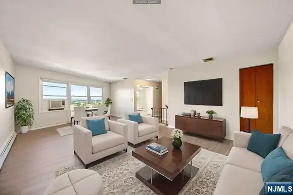 1023 Morningside 2nd Fl, Fort Lee