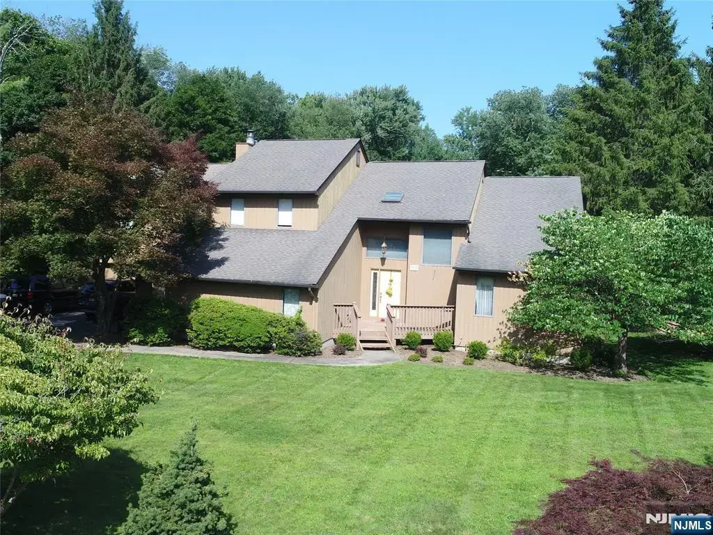 88 Van Blarcom, Wyckoff