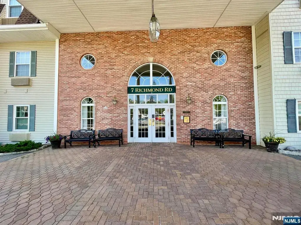 7215 Richmond Road, West Milford
