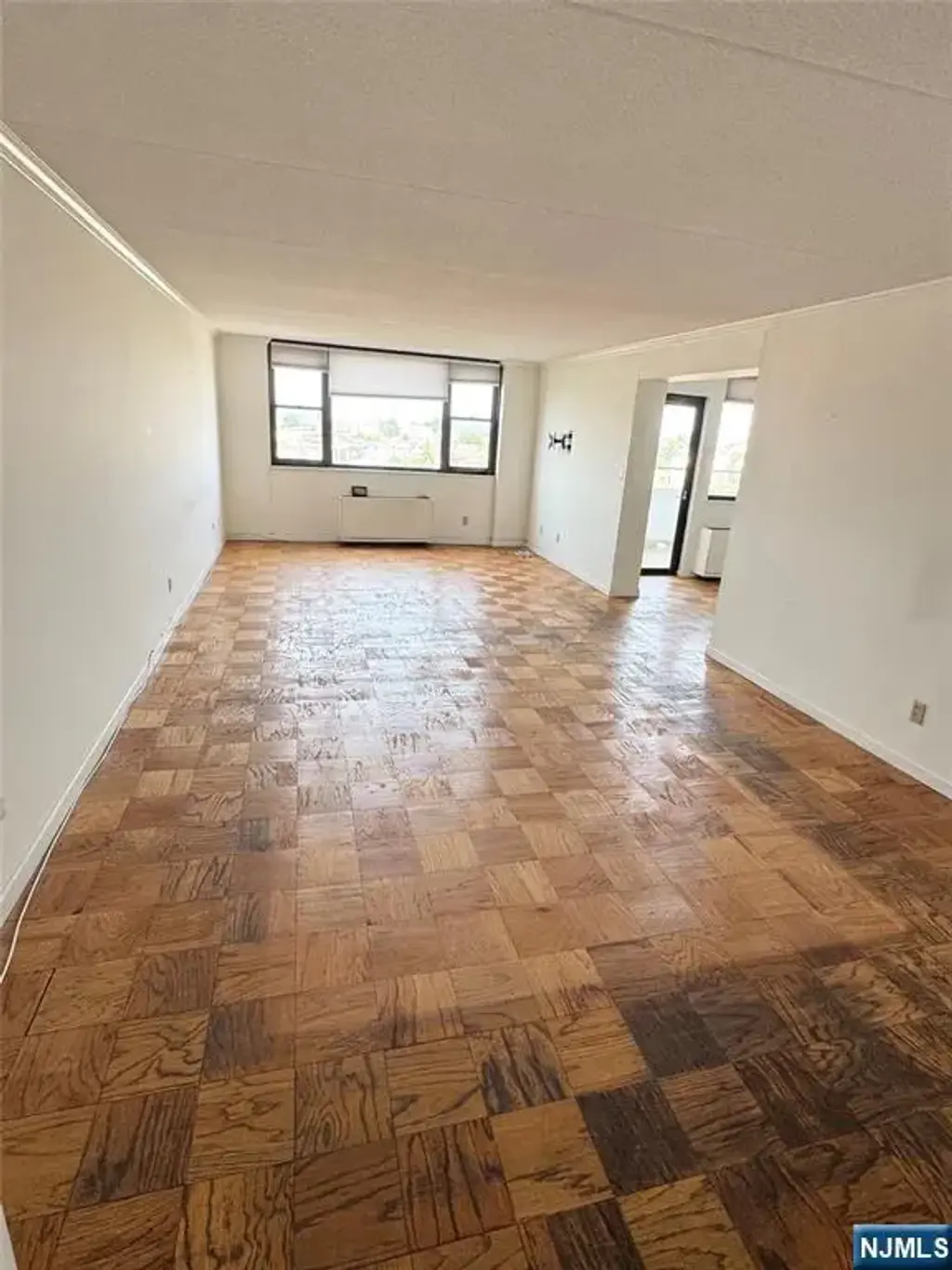 250 Gorge 17i, Cliffside Park