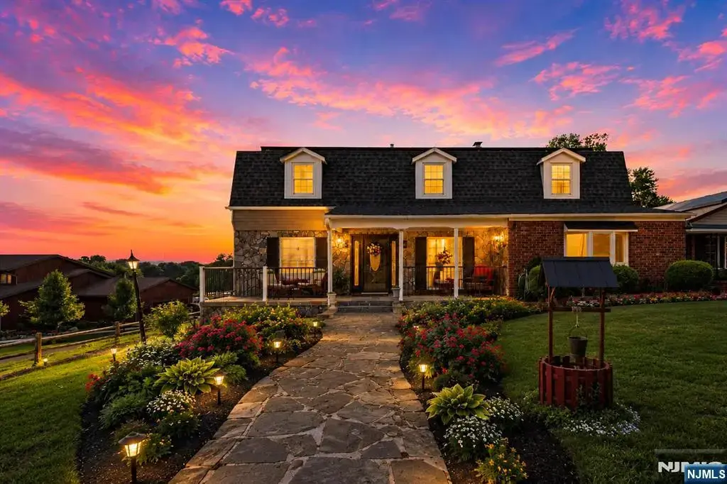 933 River Road, Hillsborough