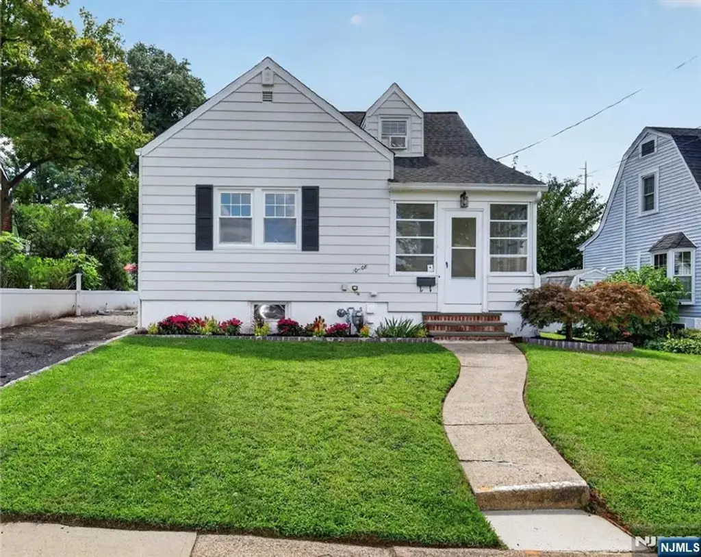 10-08 Campbell Road, Fair Lawn