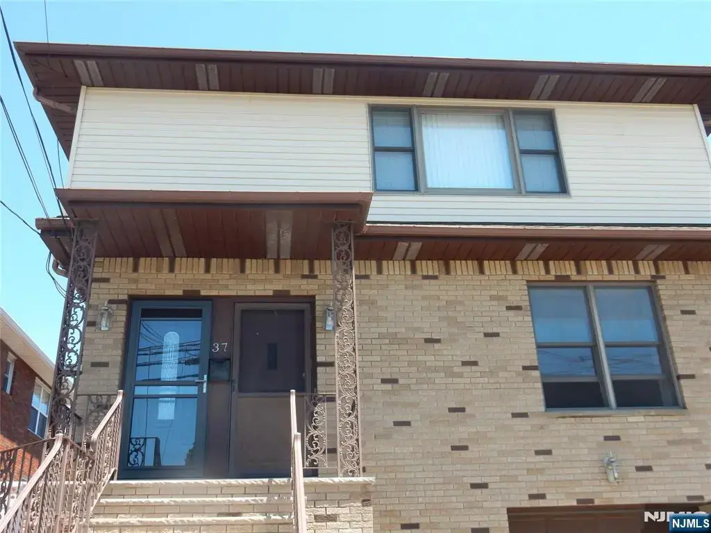 37 Avenue B 2, Lodi