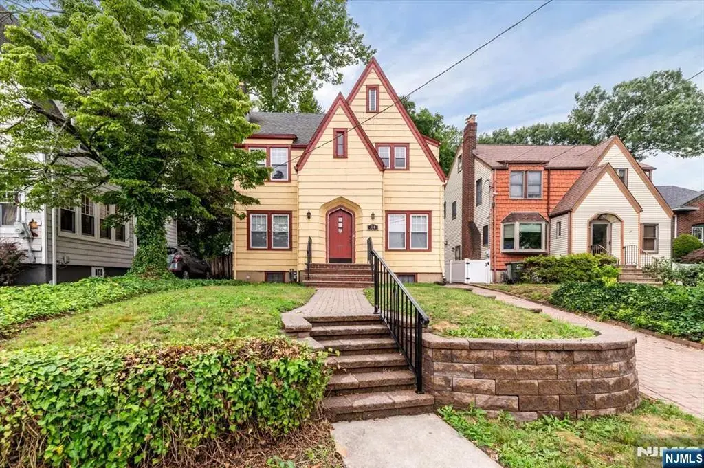 314 Mountain Way, Rutherford