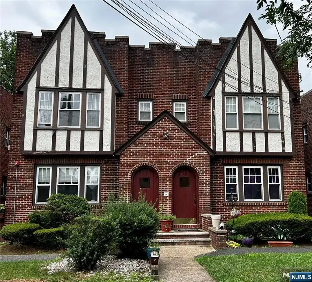437 Stockton Place 3, Englewood