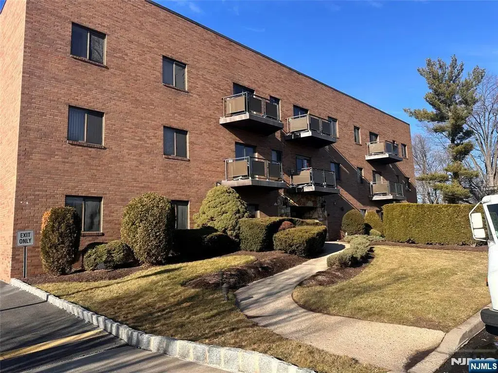 279 Clark Street C3, Hackensack