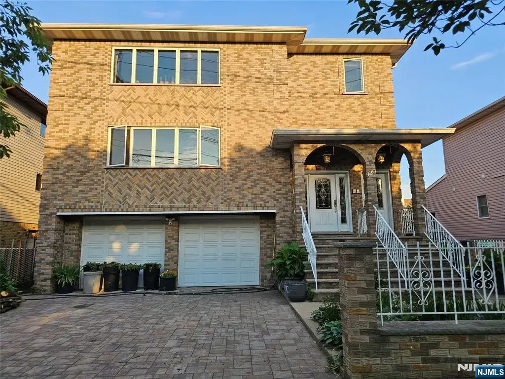 120 Johnson, Wallington