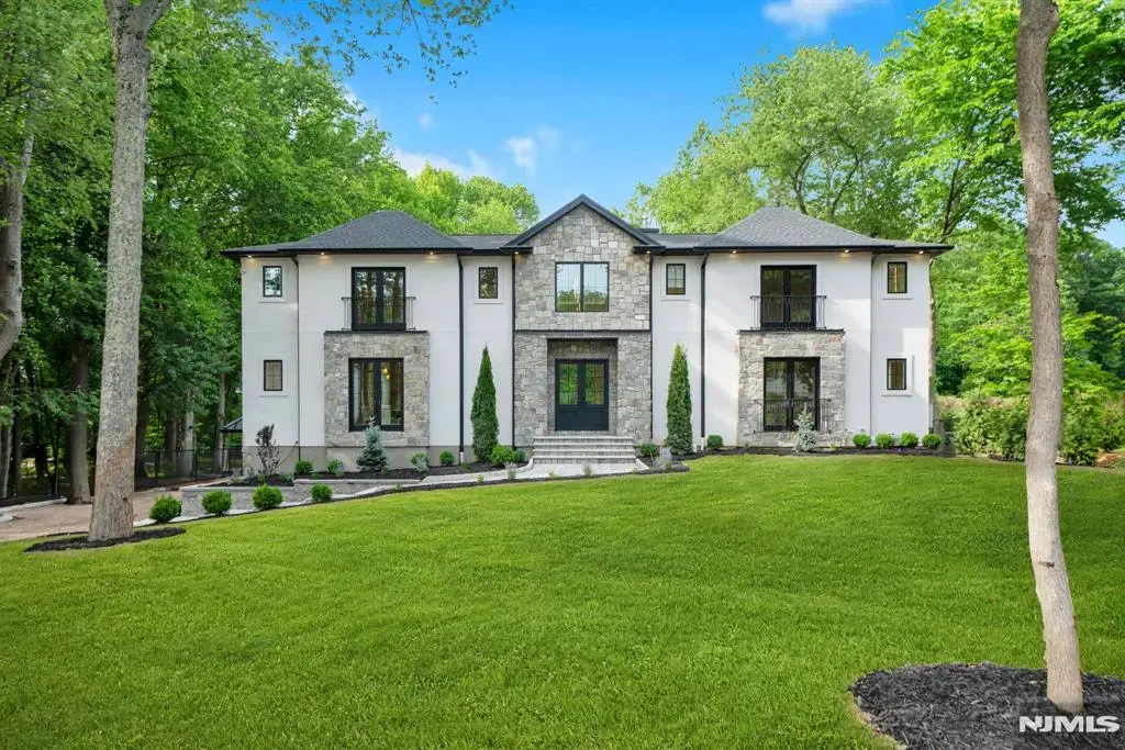 165 Hickory Lane, Closter