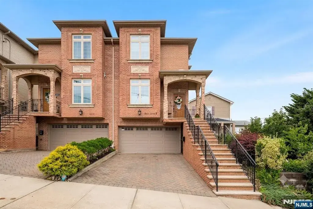 440 Morningside Avenue B, Fairview