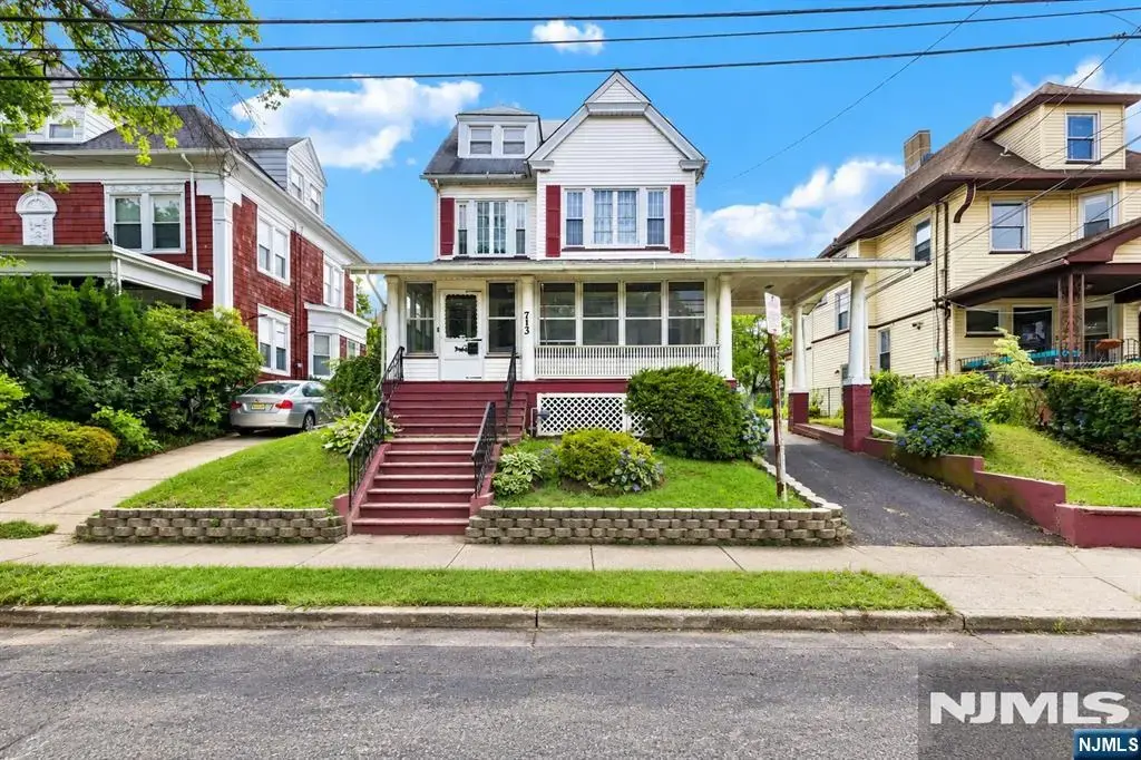 711-713 Degraw Avenue, Newark