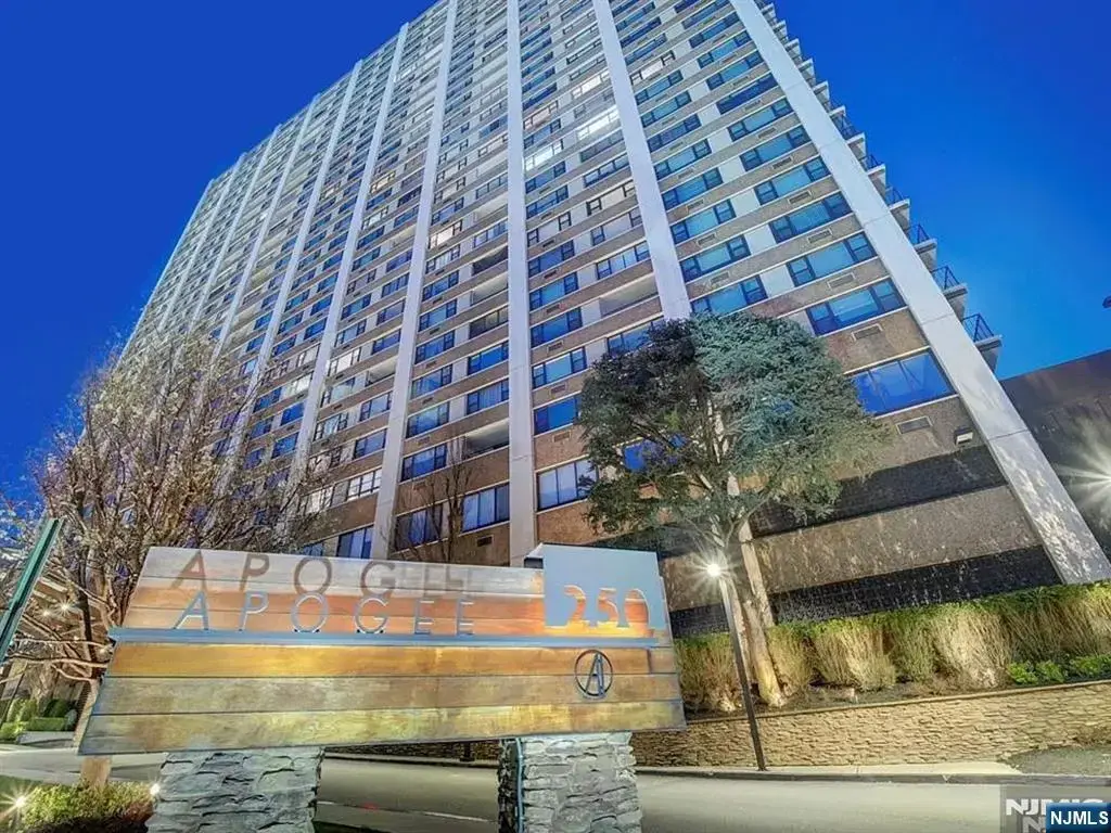 250 Gorge 12l, Cliffside Park