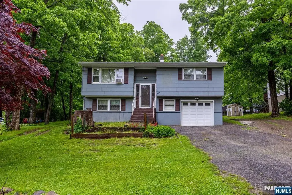 67 Cedar Tree Drive, Vernon
