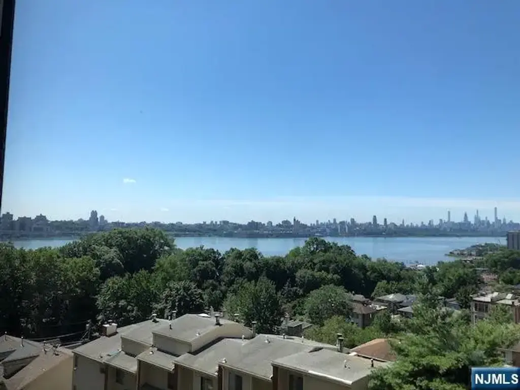 100 Old Palisade Road 803, Fort Lee