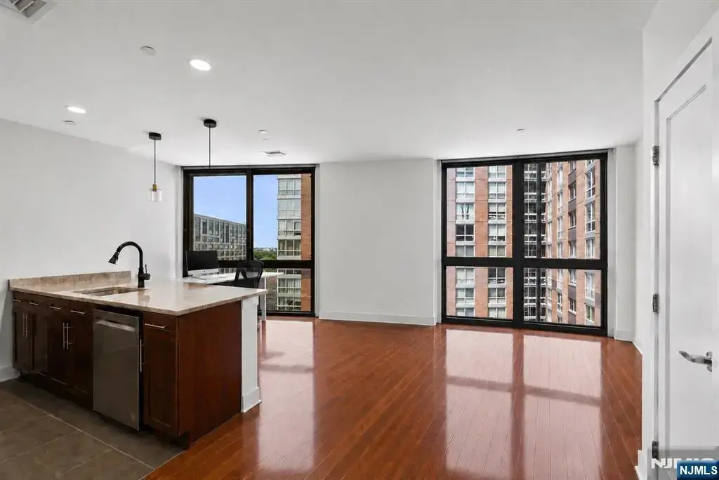 201 Marin Boulevard 813, Jersey City