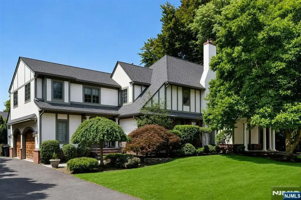 512 Warwick Avenue, Teaneck