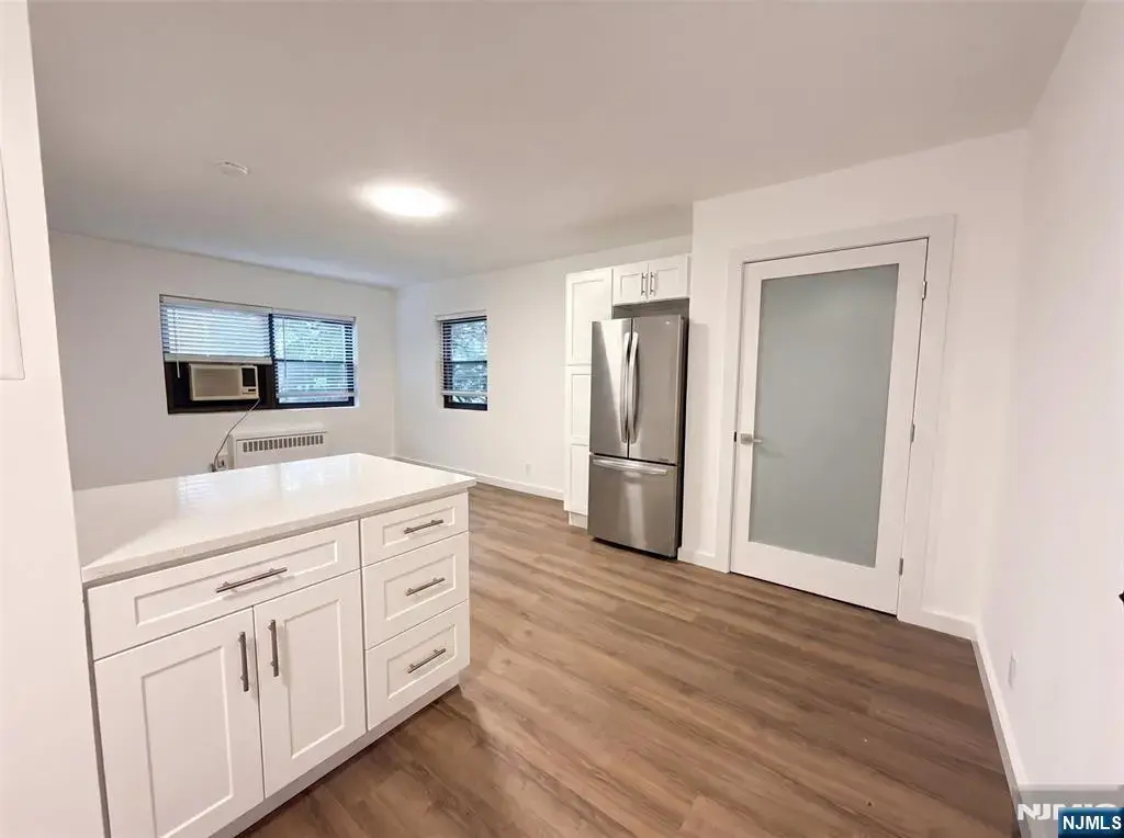 3081 Edwin Avenue 1h, Fort Lee