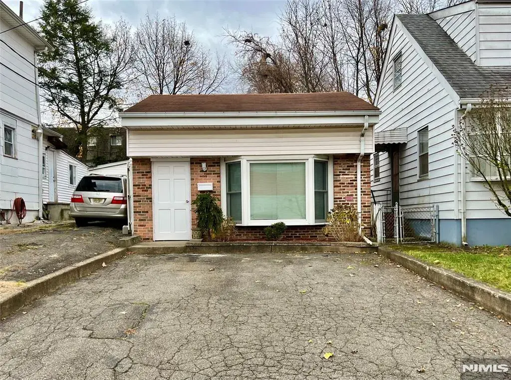24 W Central Avenue, Bergenfield