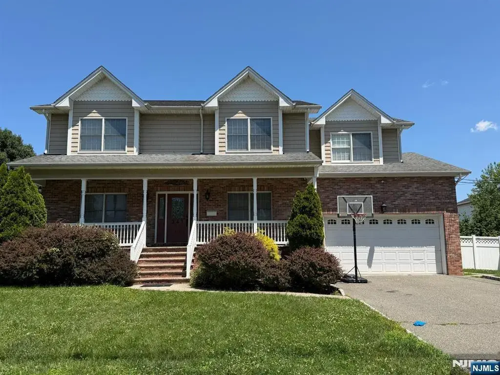 341 Maple, Moonachie