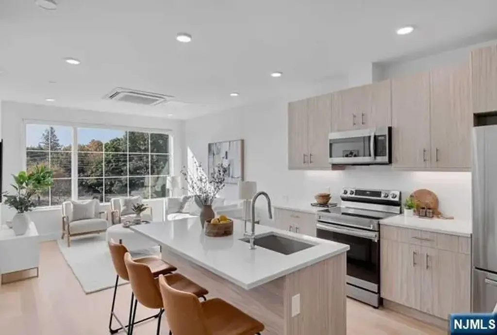 35 Jefferson 200, Westwood