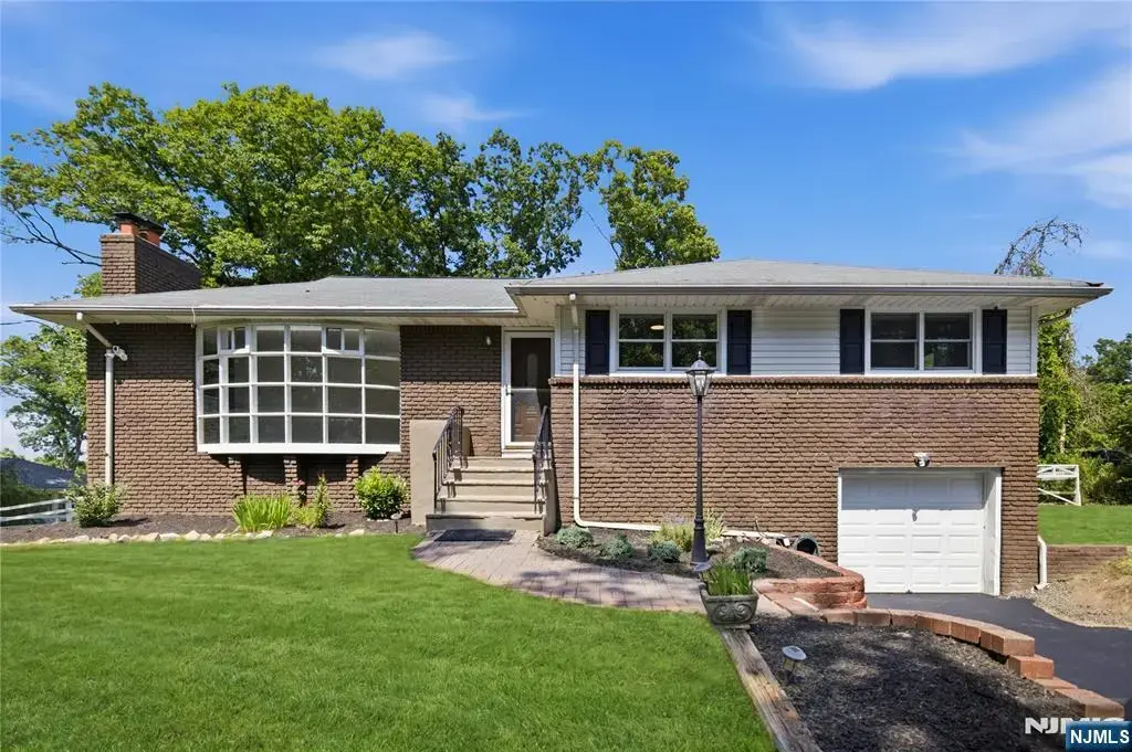 564 Morsetown Road, West Milford