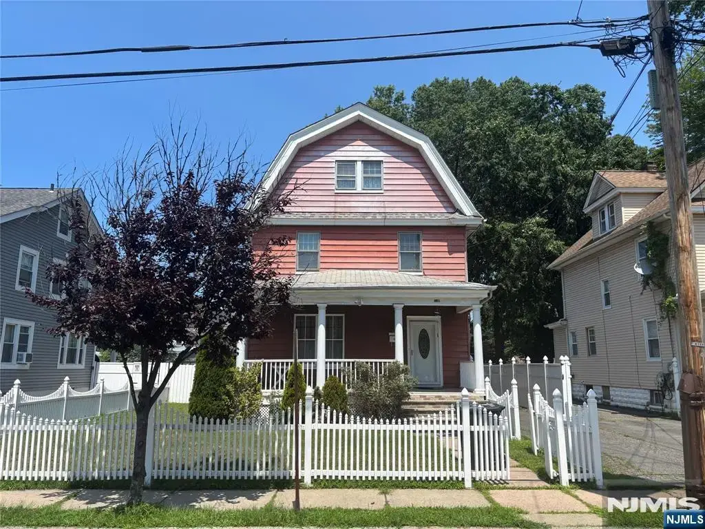 137 Morse Place, Englewood
