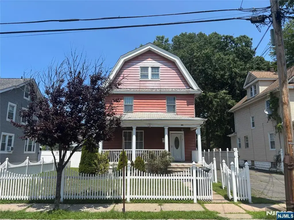 137 Morse Place, Englewood