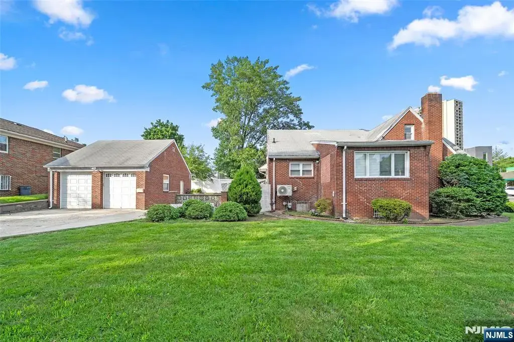 1303 Palisade Avenue, Fort Lee