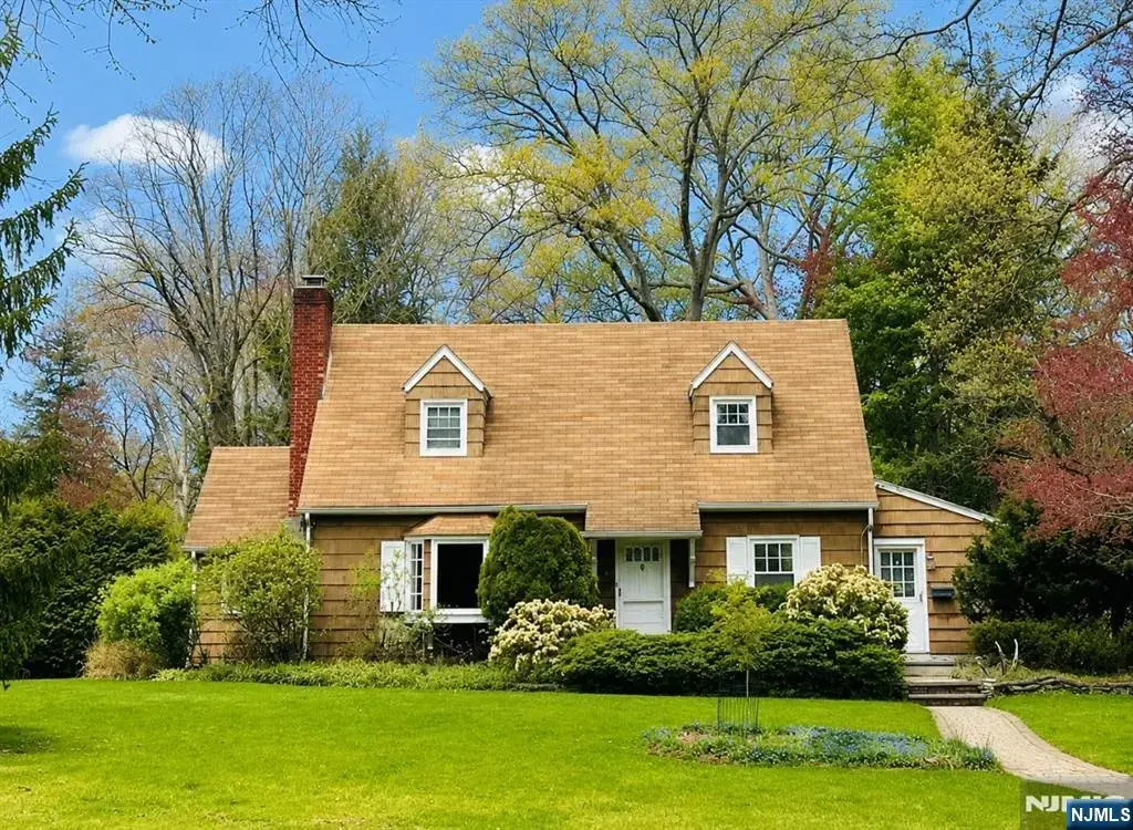 161 Mckinley, Ridgewood
