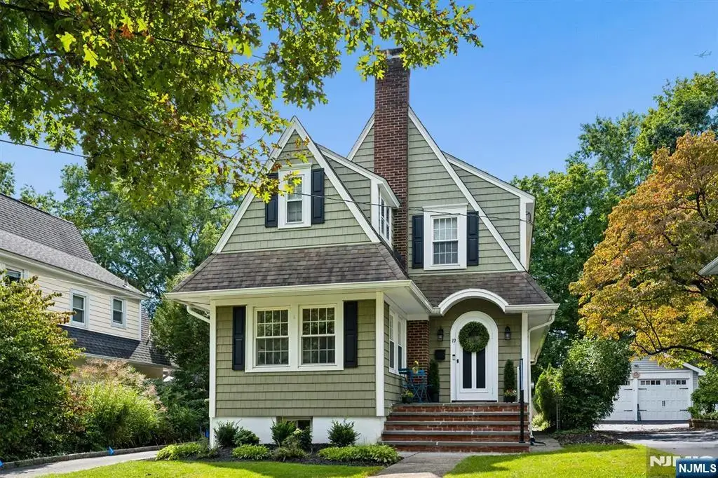 19 Fairview Avenue, Glen Rock