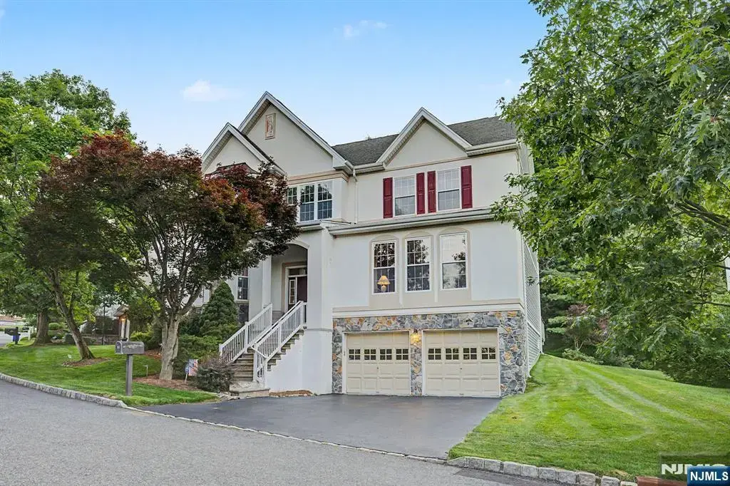 29 Skytop Ridge, Oakland