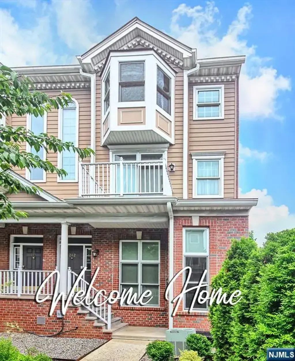 263 Halfmoon Court, West New York