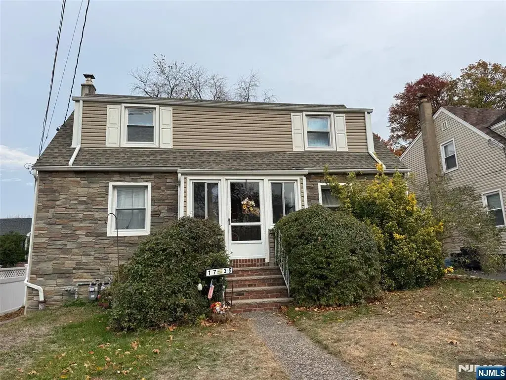 17-35 11th 2, Fair Lawn