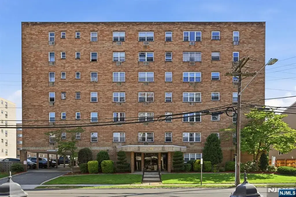 25 Jefferson Street 2f, Hackensack