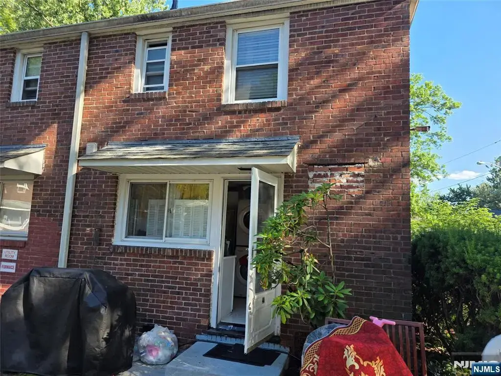 130 Glenbrook Parkway 4a, Englewood