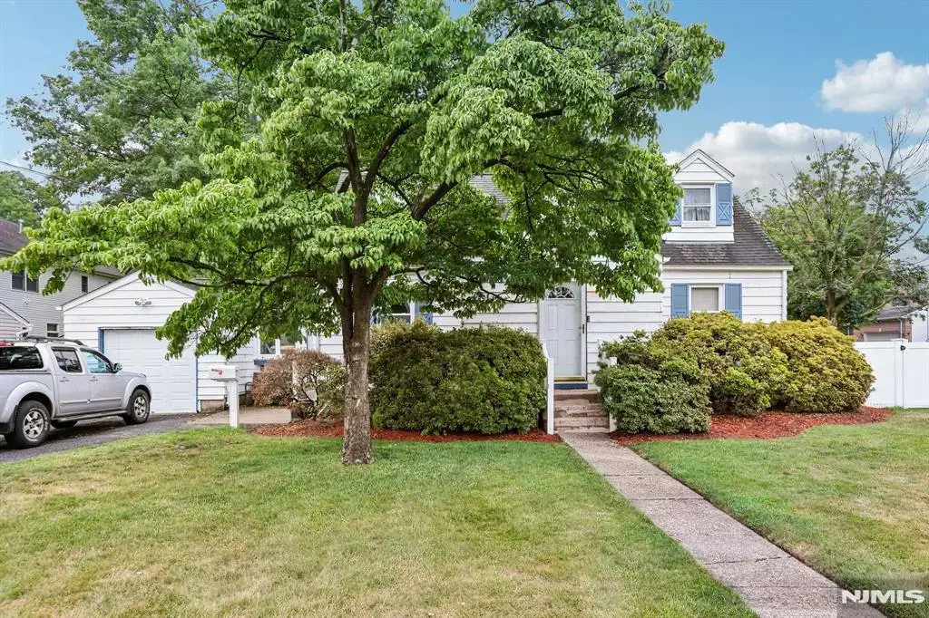 78 Legion Place, Paramus