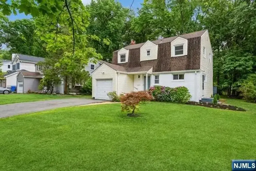 62 Buff, Tenafly