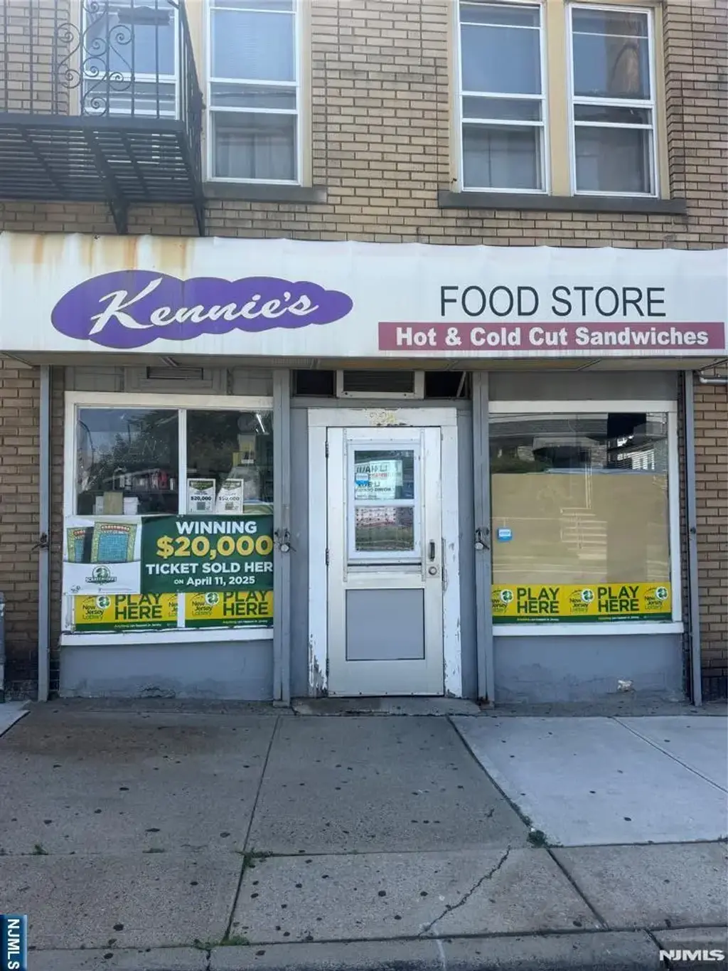 224 Semel, Garfield