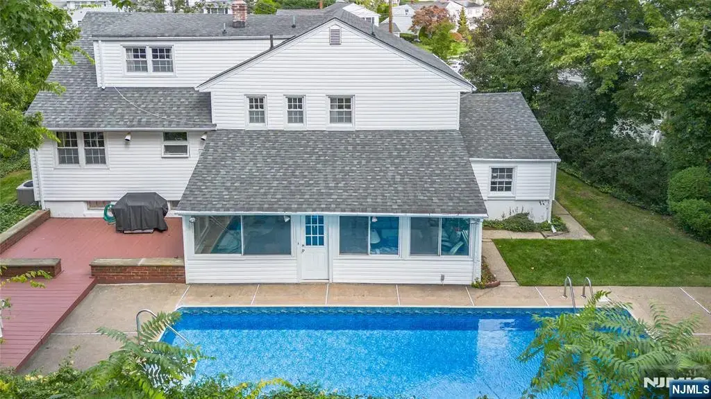 121 Bender Drive, Clifton