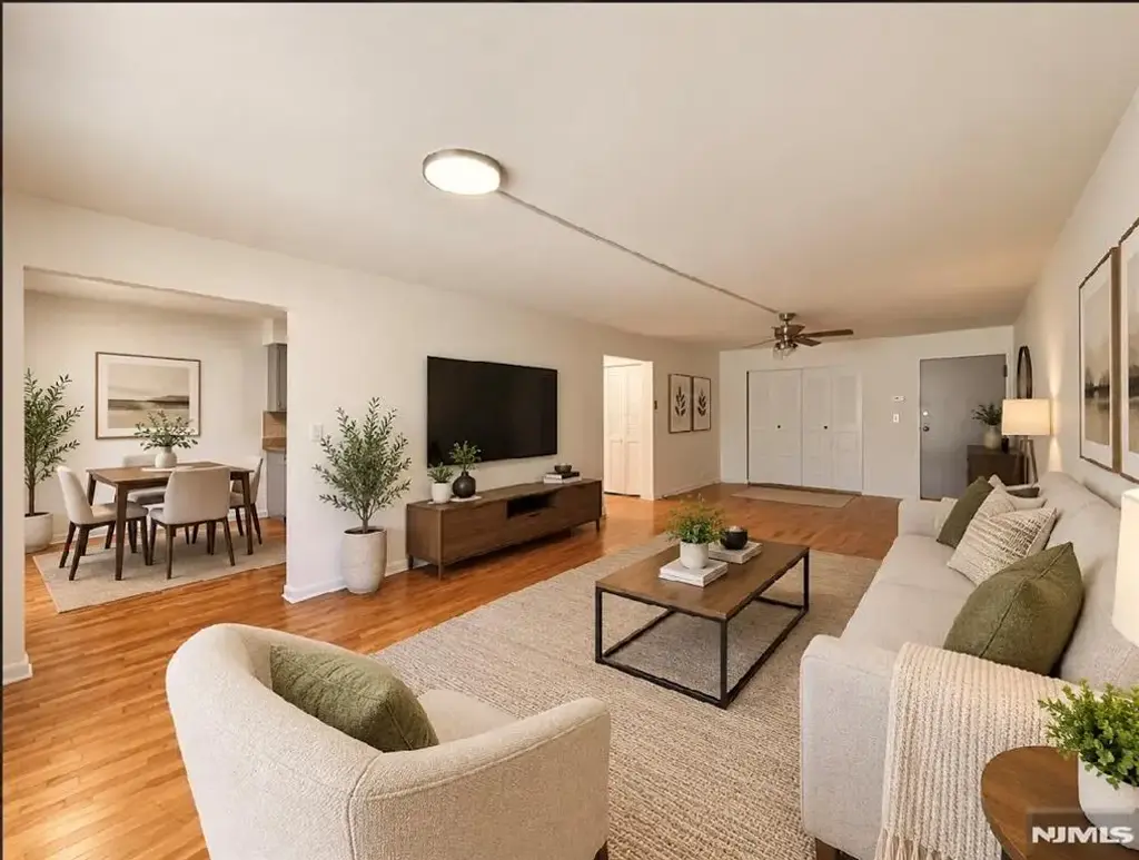 137 Orient, Rutherford