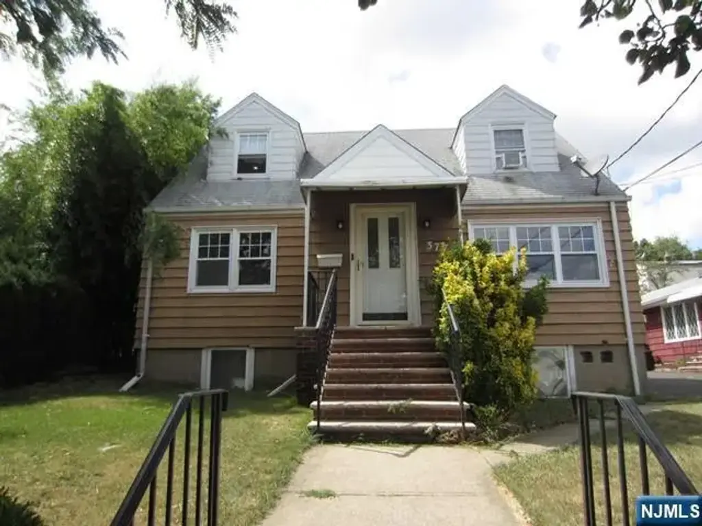 377 Westminster 2nd Floor, Lodi