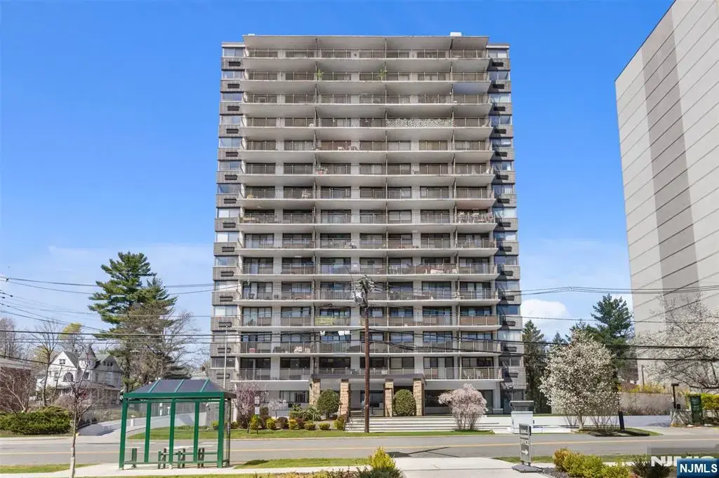 235 Prospect Avenue 2b, Hackensack