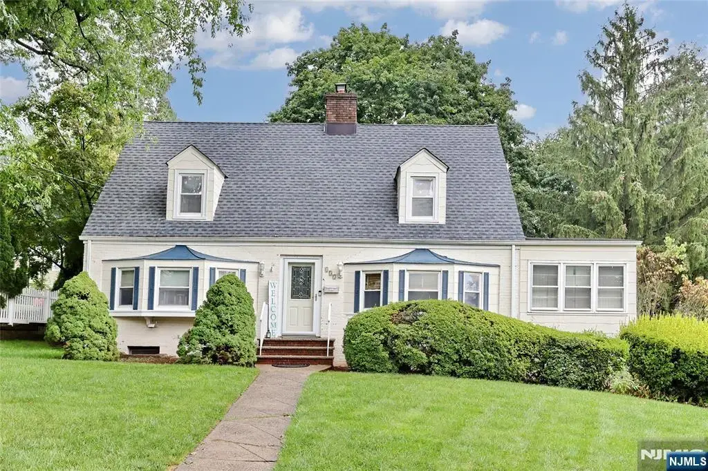 137 Manhattan Avenue, Waldwick