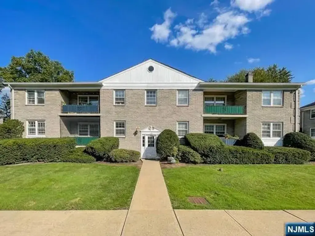 135-167 S Maple 155 E, Ridgewood