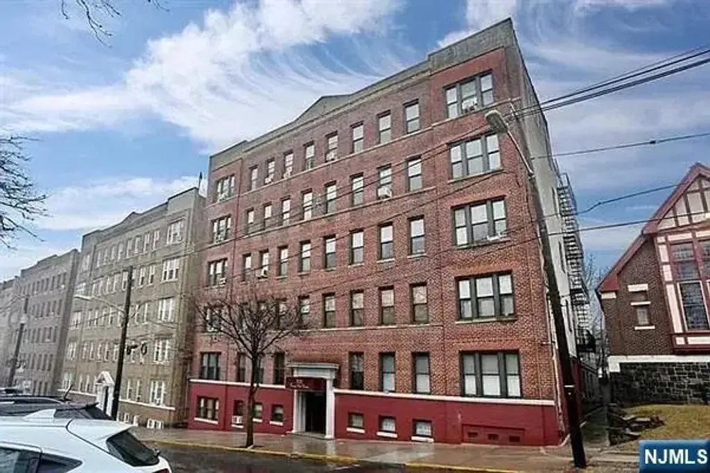 331 79th Street 54, North Bergen