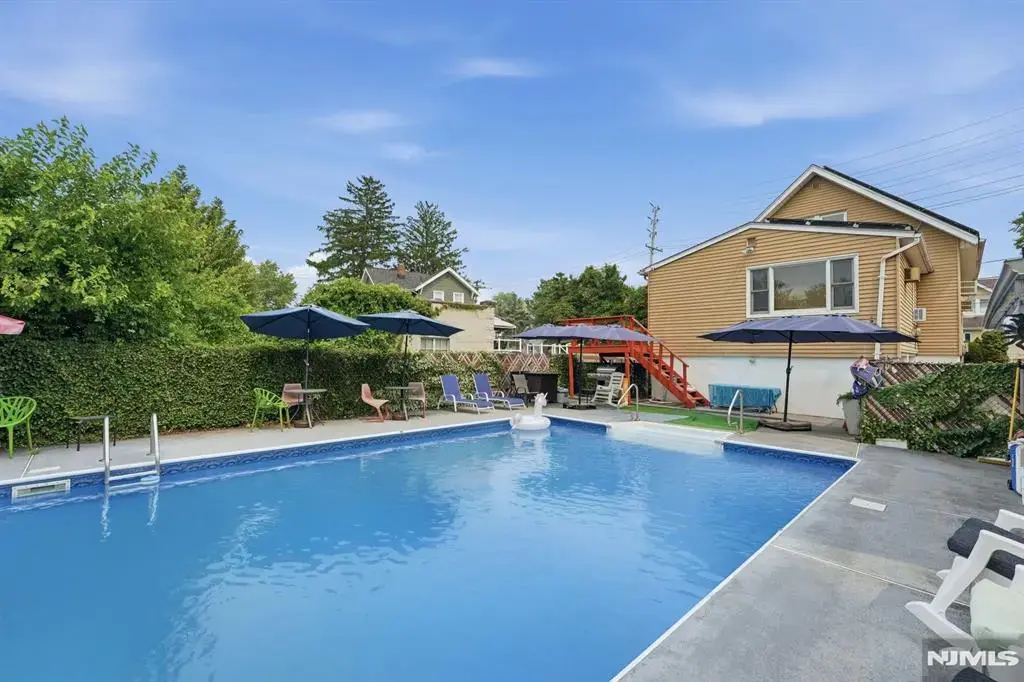 12 Columbus Avenue, Little Ferry