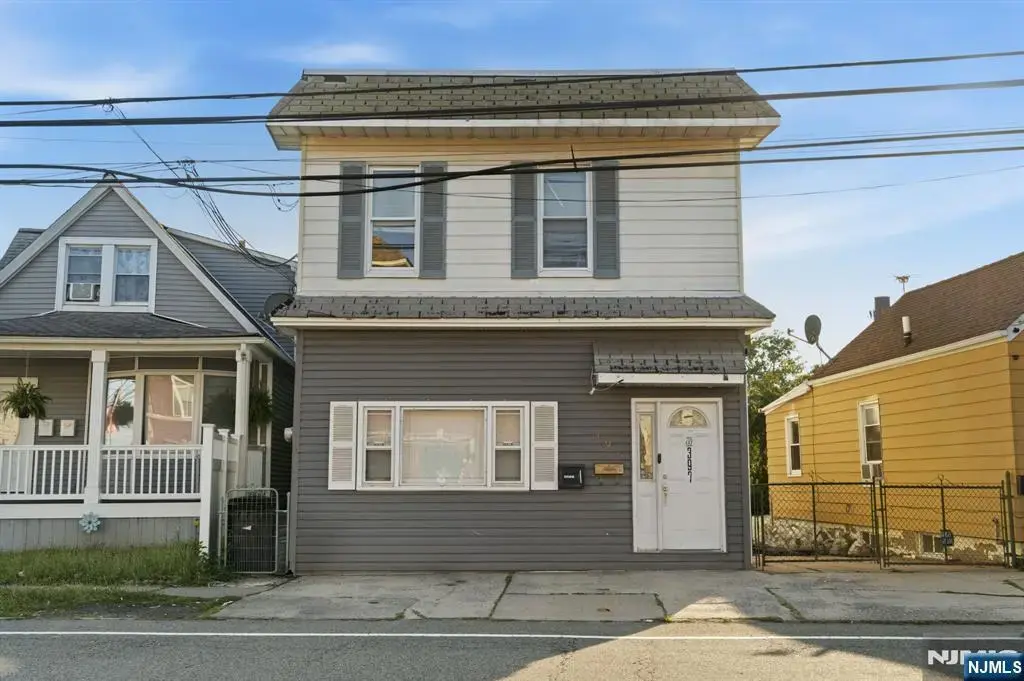 397 River Drive, Garfield