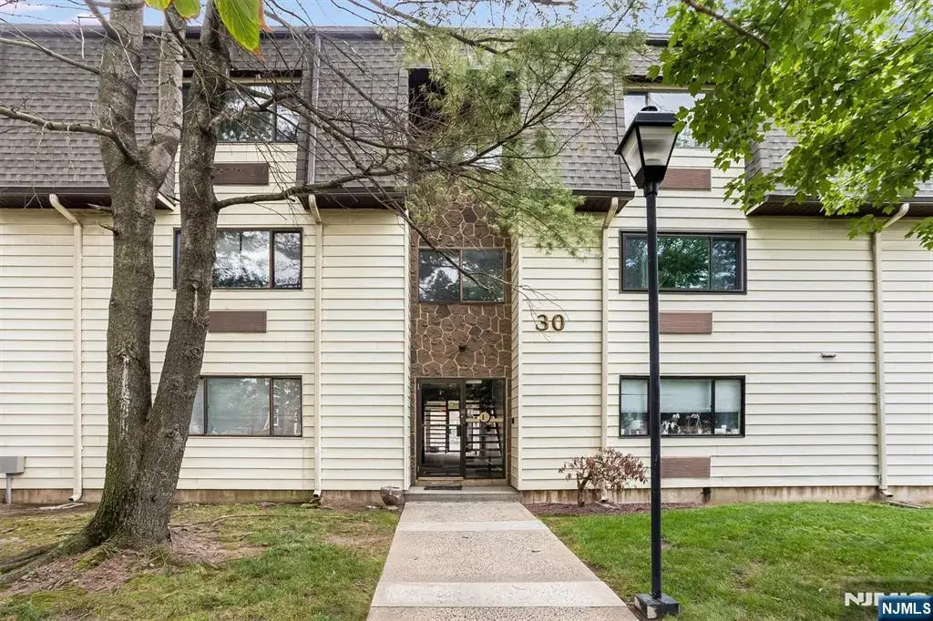 46 Watsessing Avenue Ub15, Belleville